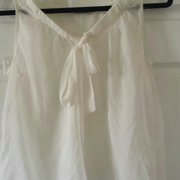 Old Navy Sheer white top - Picture 2 of 4