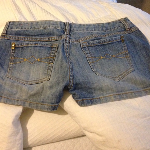 Shorts - Picture 2 of 2