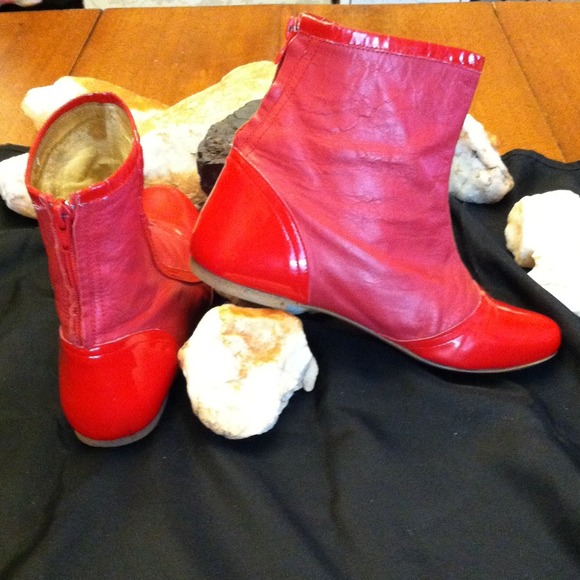 Reduced Imported Red leather booties made in Spain - Picture 2 of 4