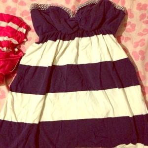 Violet and white striped strapless top