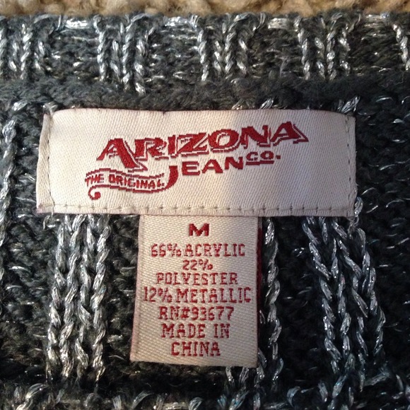 Shiny silver half sleeve sweater - Picture 2 of 2