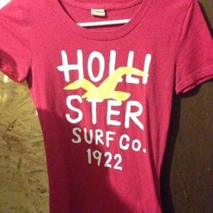 Hollister t-shirt
