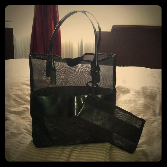 Large Burberry tote