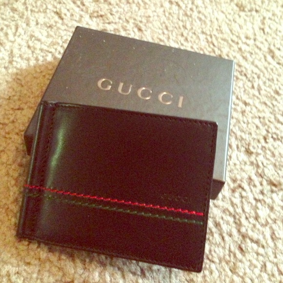 Men's Gucci wallet. Never used.