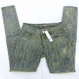 Romeo & Juliet Couture Printed Denim Pants Tan