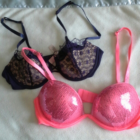 2 VS Bras