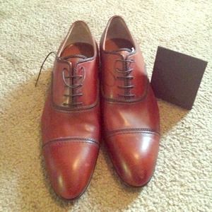 Men's Louis Vuitton shoes with extra laces
