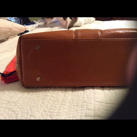 Just Reduced Authentic Tory Burch Bag $125 - Picture 4 of 4