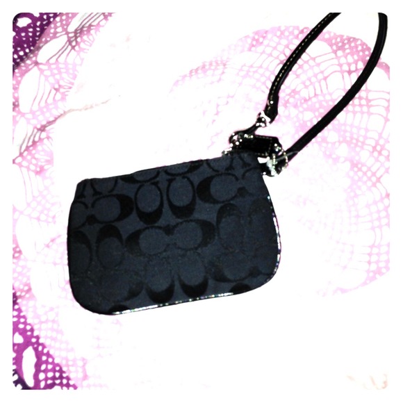 Make an offer! Black double pocket Coach wristlet