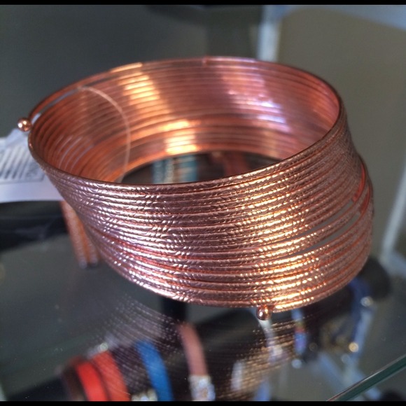 Super Cool Multi -Bracelet - Picture 2 of 2