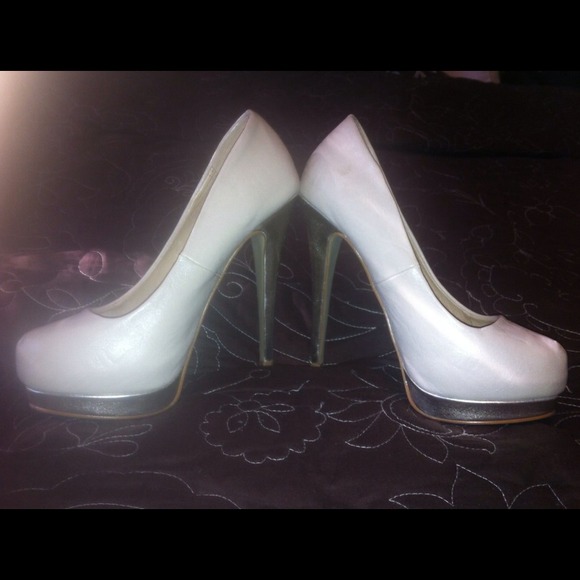 ALDO Heels - Picture 3 of 4