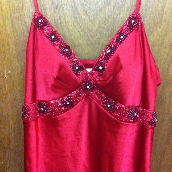 Prom dress - Picture 2 of 3