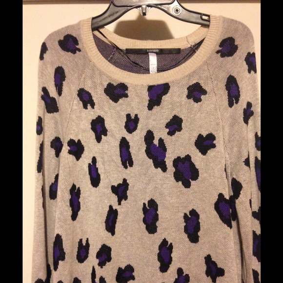 Kensie Crew Neck Leopard Print Sweater - Picture 3 of 3