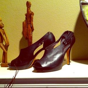 Leather Coach Pumps💋