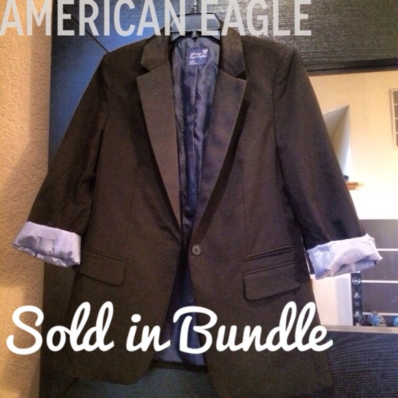 💥SOLD in Bundle💥 AE Black Blazer