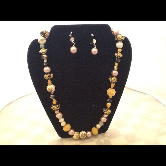 Handmade Necklace - Picture 1 of 1