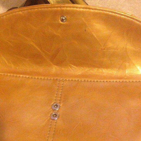 Gold Purse - Picture 2 of 4
