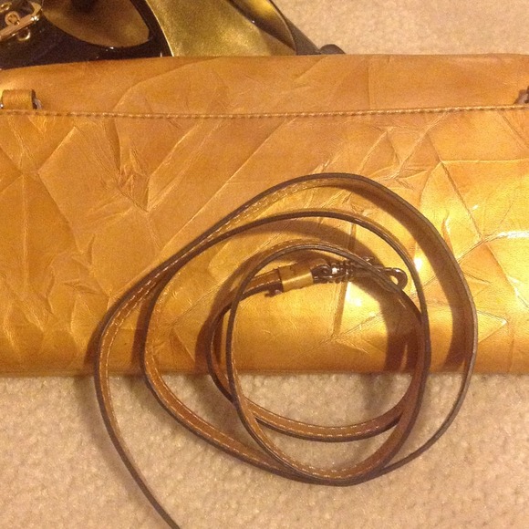 Gold Purse - Picture 3 of 4