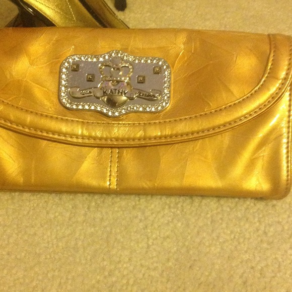 Gold Purse - Picture 4 of 4