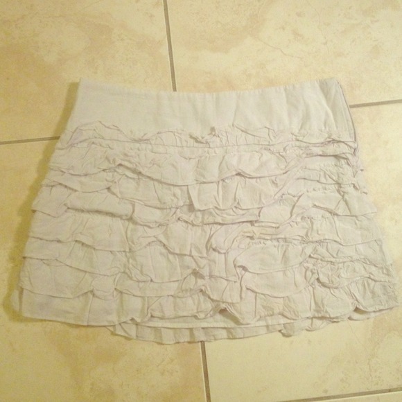 Sold! Ruffly light grey girly girl skirt!