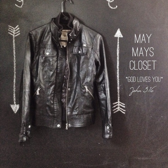 🔷🔷SOLD IN A BUNDLE🔷🔷Guess Moto Faux Leather