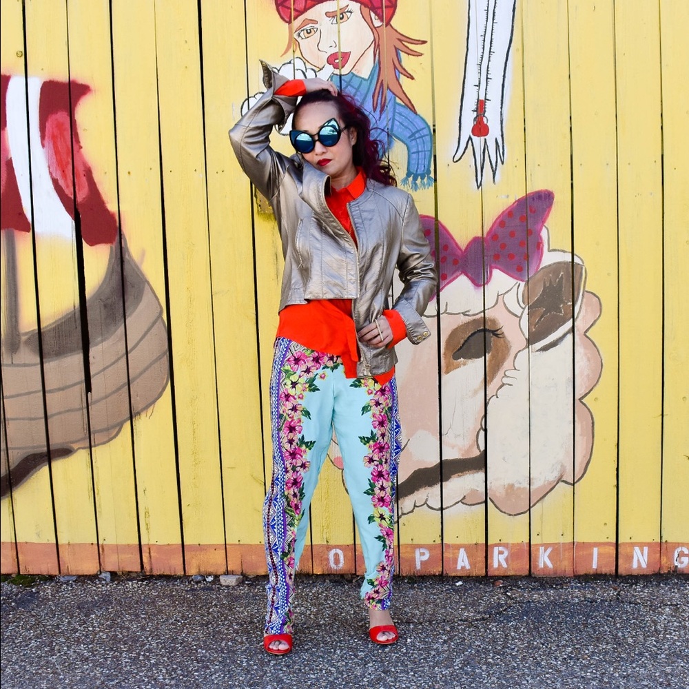 Blue Pink Floral Tribal Joggers Pants - Picture 4 of 4