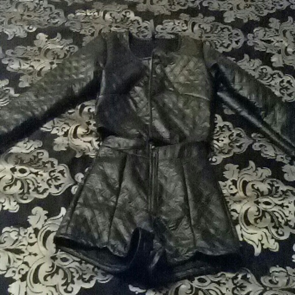 Two piece leather set