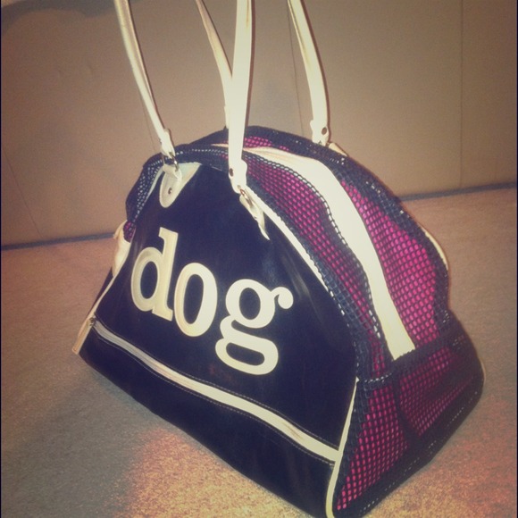 Adorable small dog carry shoulder bag! 🐶