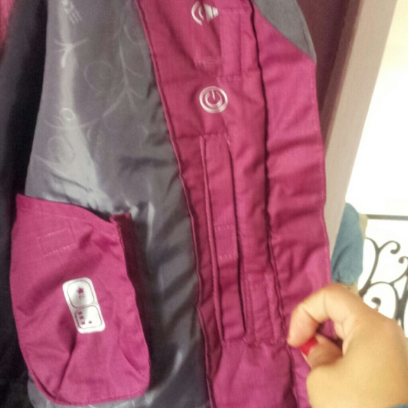 Snow Jacket - Picture 2 of 4