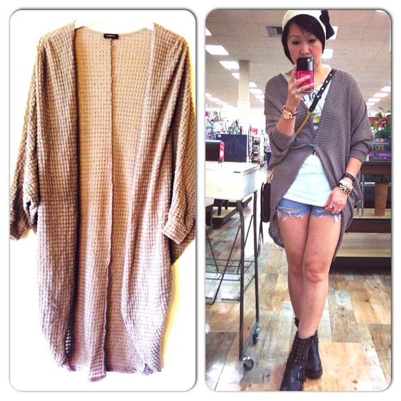 SOLD 🎁🎁🎁Dark oatmeal cardigan