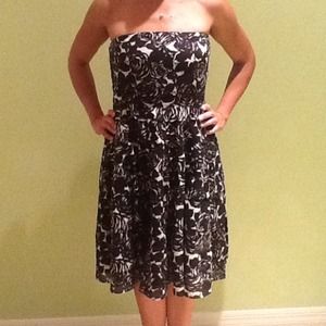 Gorgeous  Black and White print dress/The Limited