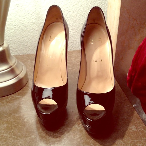 Black patent leather Louboutin platforms!