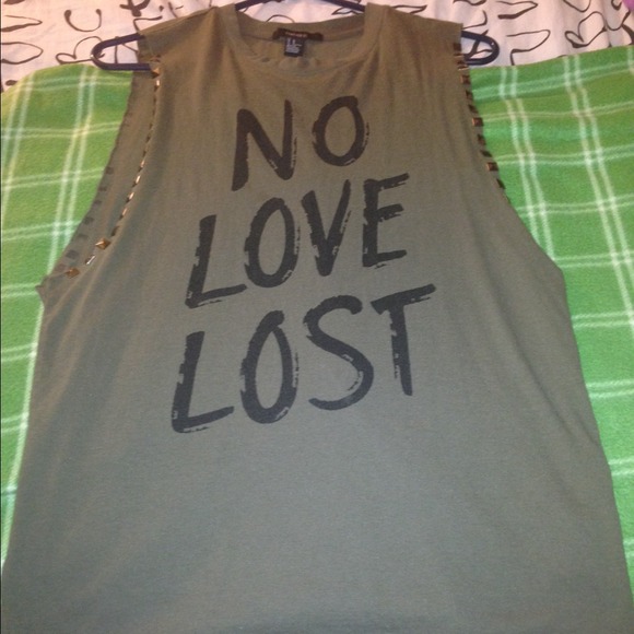 Muscle tank. Forever 21.