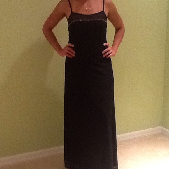 Stunning Black Gown/Night dress - Picture 1 of 3
