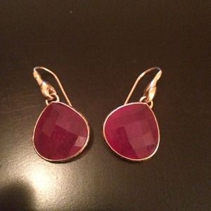 Stella & Dot Jewelry - Stella & Dot magenta earrings Stella & Dot Jewelry - Stella & Dot magenta earrings