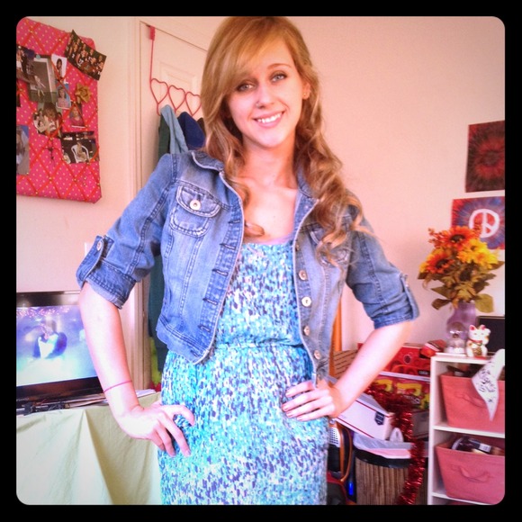 🌸Jean jacket & velvet dress🌸