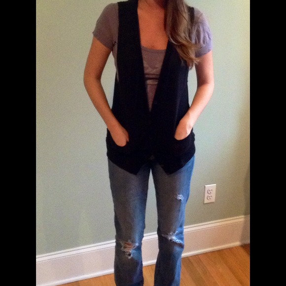 Oversized Vest - Picture 2 of 3