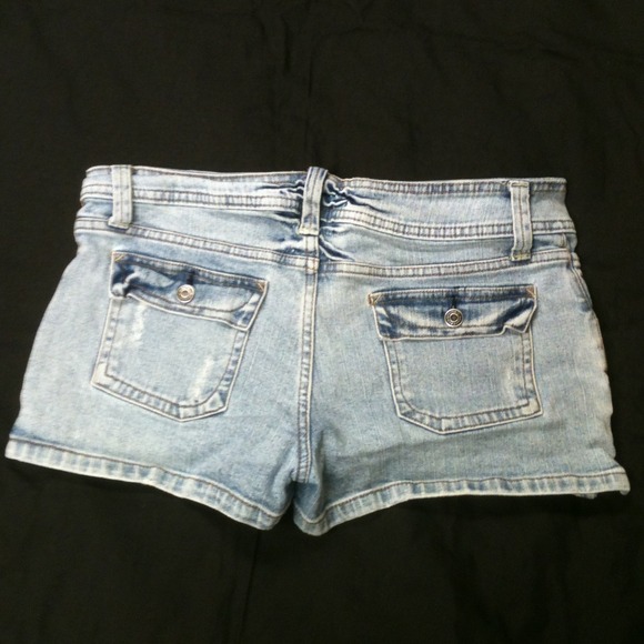 Blue jean shorts - Picture 2 of 2