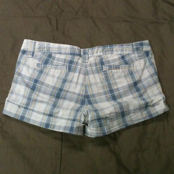 Blue plaid shorts - Picture 2 of 2