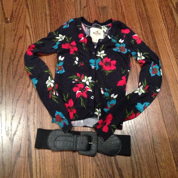 BUNDLE: for @honnie Sweater & Belt!