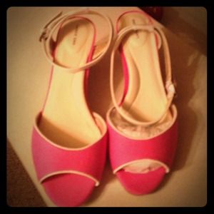 ✂️Lands End Wedge in Pink w/off white trim strap