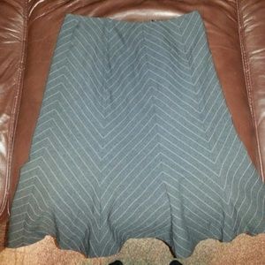 Very cute & flirty charcoal grey skirt! :-)