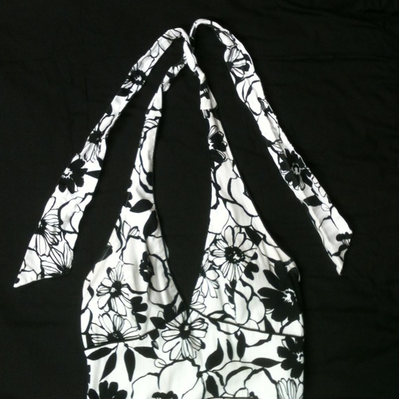 B/W Floral Dress - Picture 2 of 4