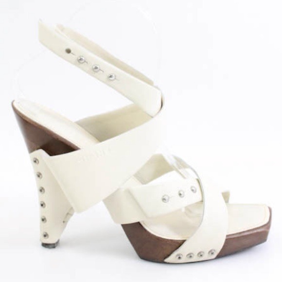 NOT WHITE...BONE  colored CHANEL sandals SOLD - Picture 1 of 4