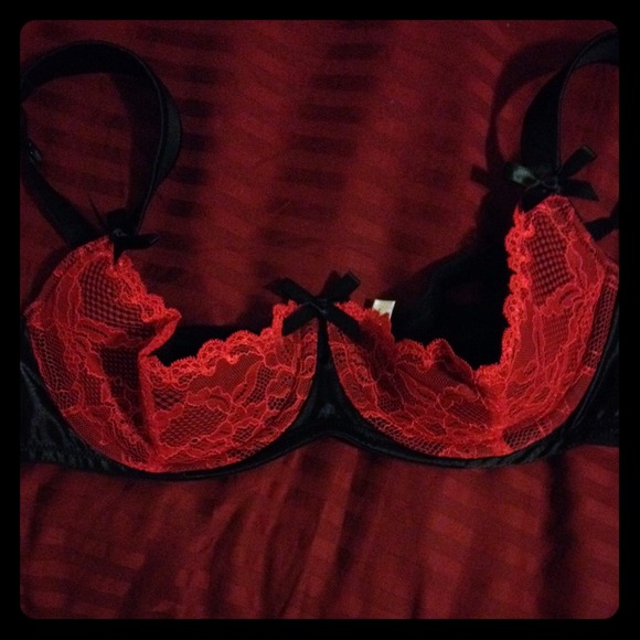 Cacique  Other - Black and red lace bra