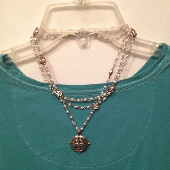 Pearl 3 Strand necklace w/coin like charm.