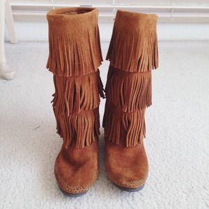 Minnetonka 3 layer fringe boot