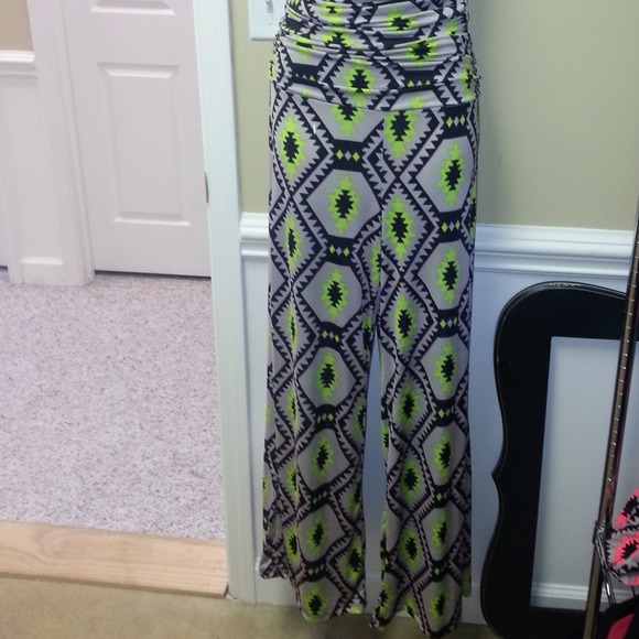 Jumper love - Picture 2 of 4