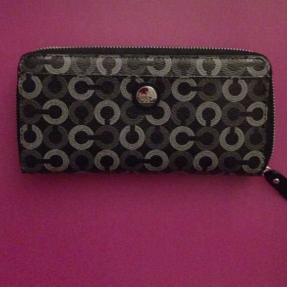 SOLD outside of Poshmark Authentic Coach wallet
