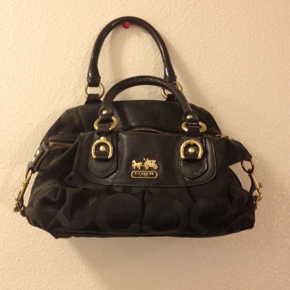 COACH small purse!!!! GREAT PRICE